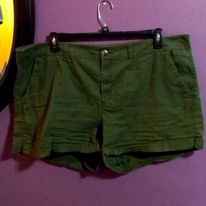 Old Navy green shorts